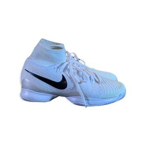 Nike Tennis Shoes